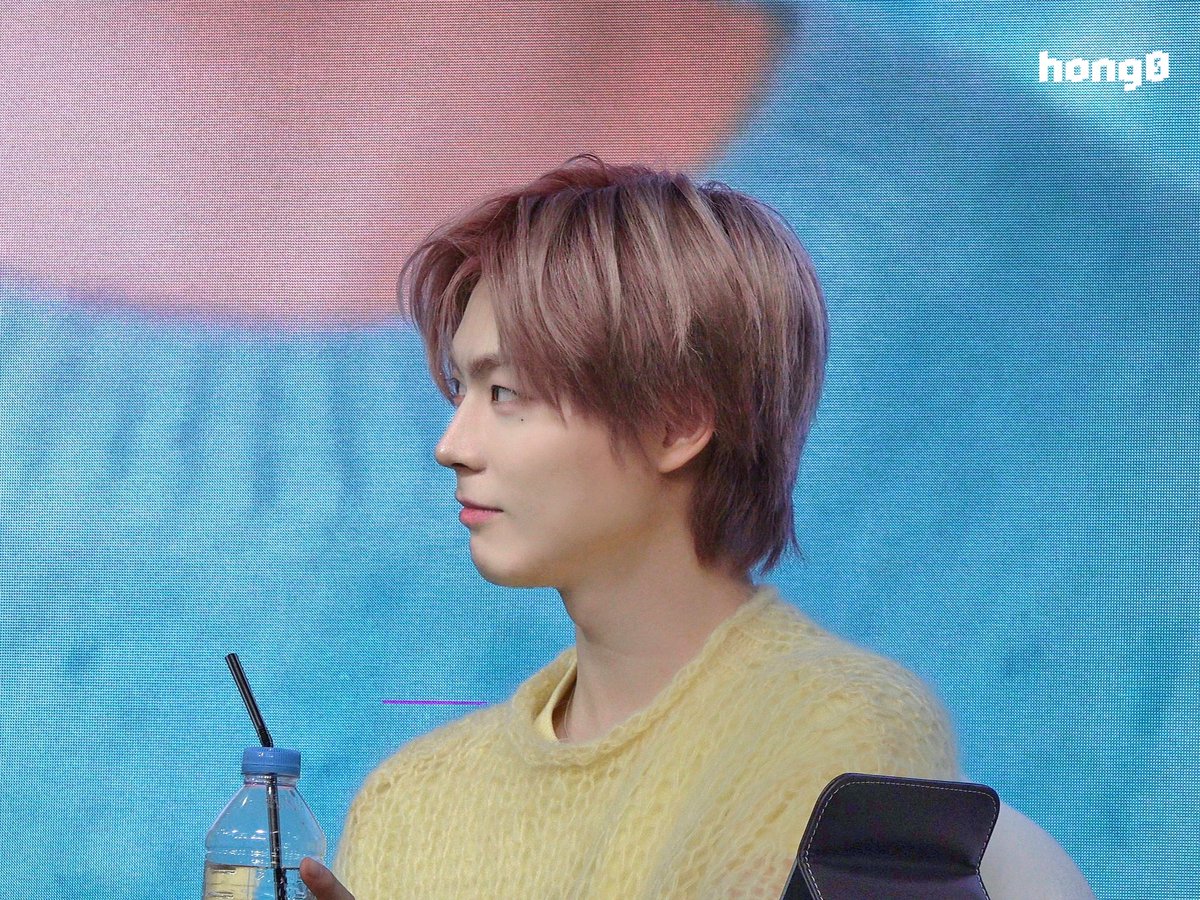 260130 뮤직코리아
콧대...

#파우 #POW #홍 #HONG