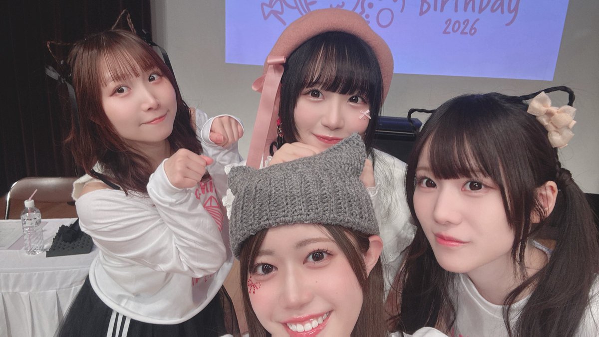 h_maki_official's tweet image. #はなこも 小森結梨バースデーイベントありがとうございました✨

濃い1日だったよー‼︎こも、改めておめでとう‼︎
サーモン沢山食べてくれぇぇい‼︎‼︎🐟

みんなのお顔みれて満足満足‼︎
沢山の愛を届けてくれたと思うので、喉を労わりつつゆっくり休んでね🌟