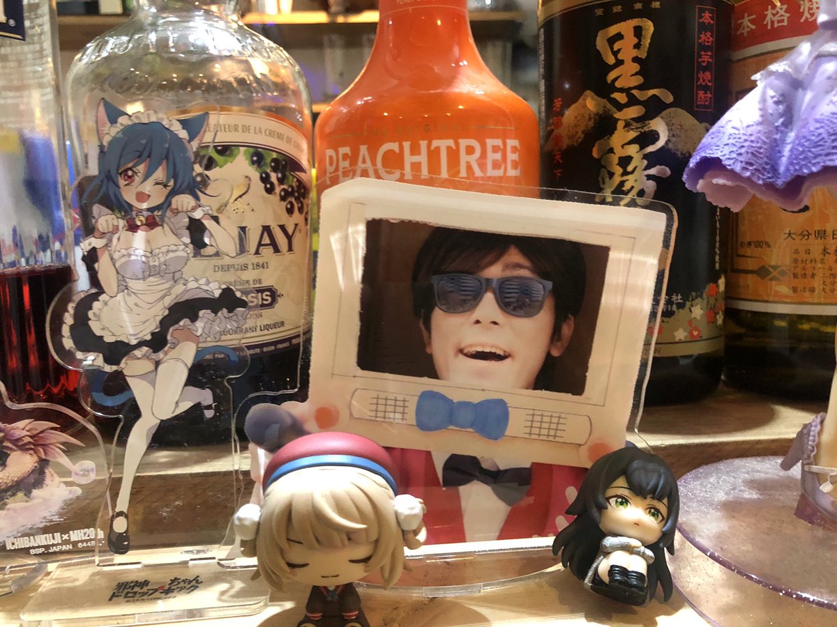 よく行くお店の一角の写真…

違和感ねぇなw