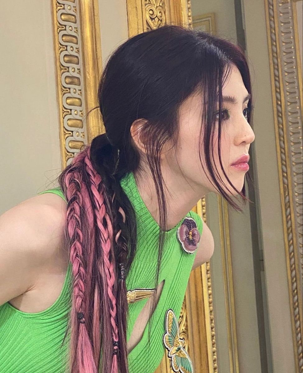 s (@x7vvv777) on Twitter photo 