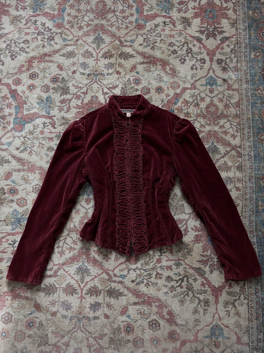 Veigha ᥫ᭡ tweet media