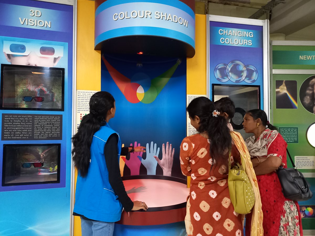 DSCDharampur's tweet image. Turning Sundays into Science Fundays.
Visitors explored different galleries  at @DSCDharampur a unit of @ncsmgoi @MinOfCultureGoI  enjoyed interactive exhibits, and discovered that science can be both fun and fascinating.

#SundayFunday #ScienceFun #ExploreScience