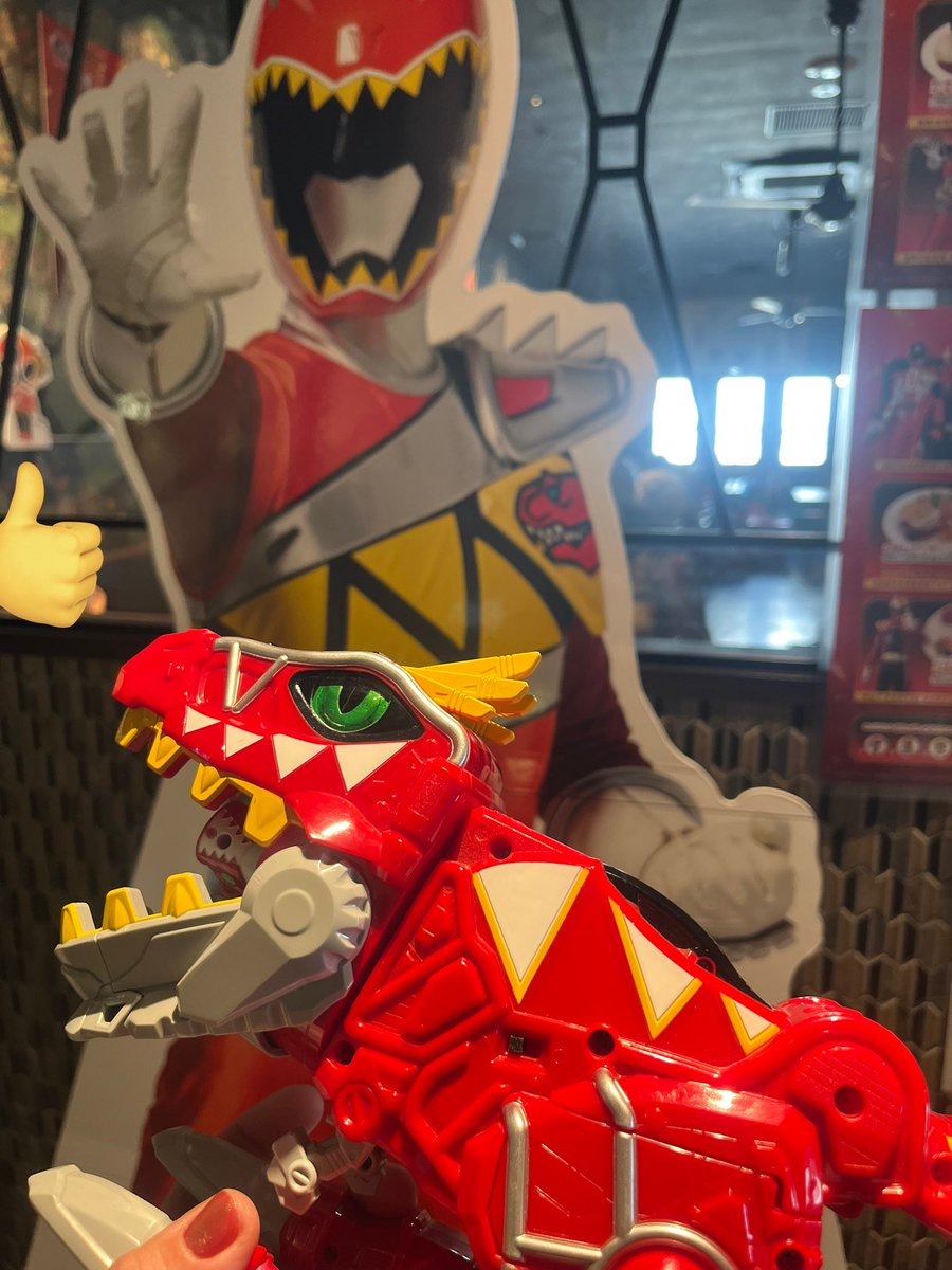 ストラーダ🐯@シューフー tweet media