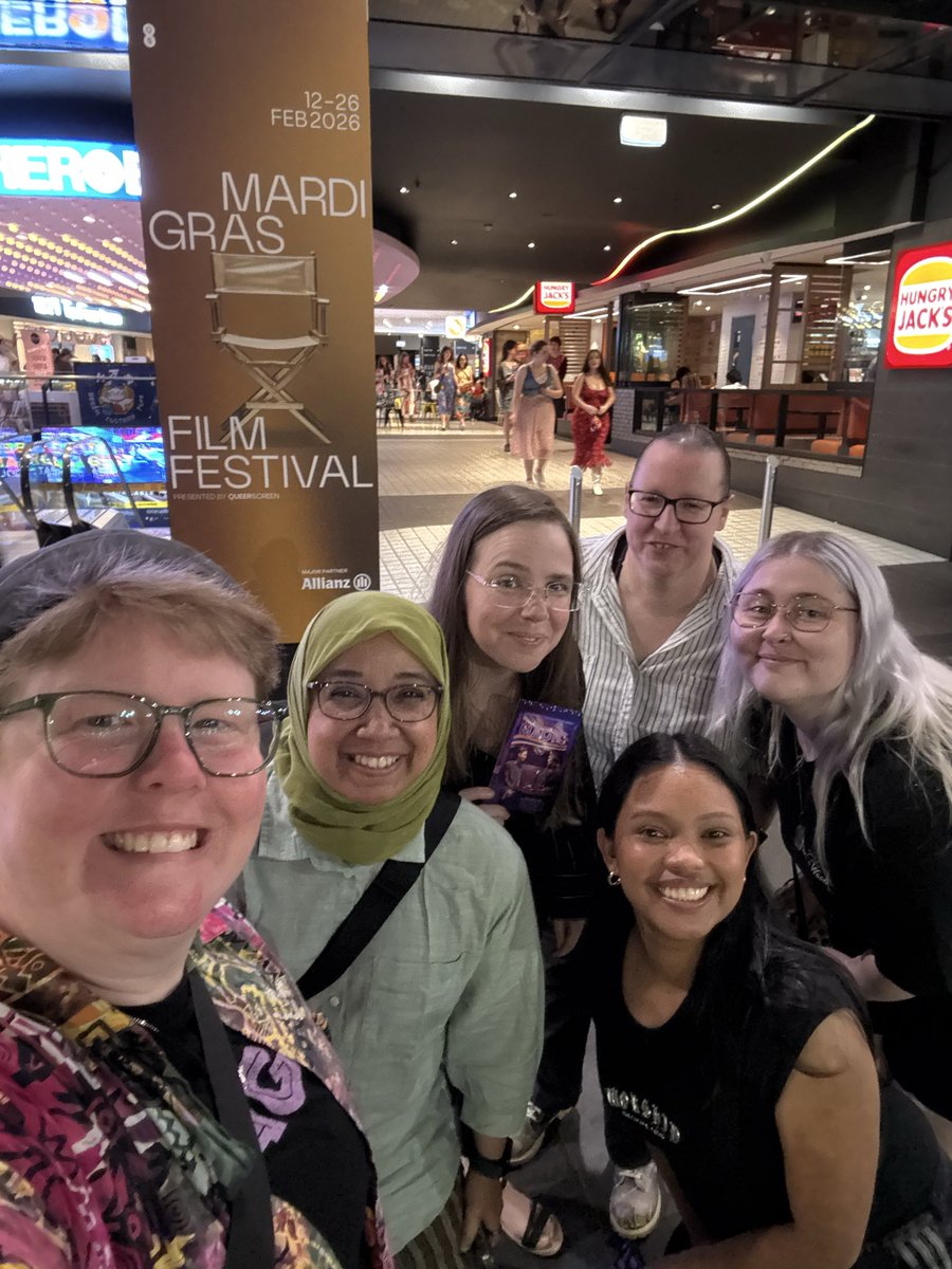 _ellenpatrice's tweet photo. Attended the Sapphic Shorts screening at the Mardi Gras Film Festival tonight in Sydney. Including a screening of ‘Magic’ the short film created by Dom and it was wonderful! Such a fabulous turn out, the cinema was packed and the other shorts were great as well ✨ #WynonnaEarp https://t.co/2Ddbf1TBDE