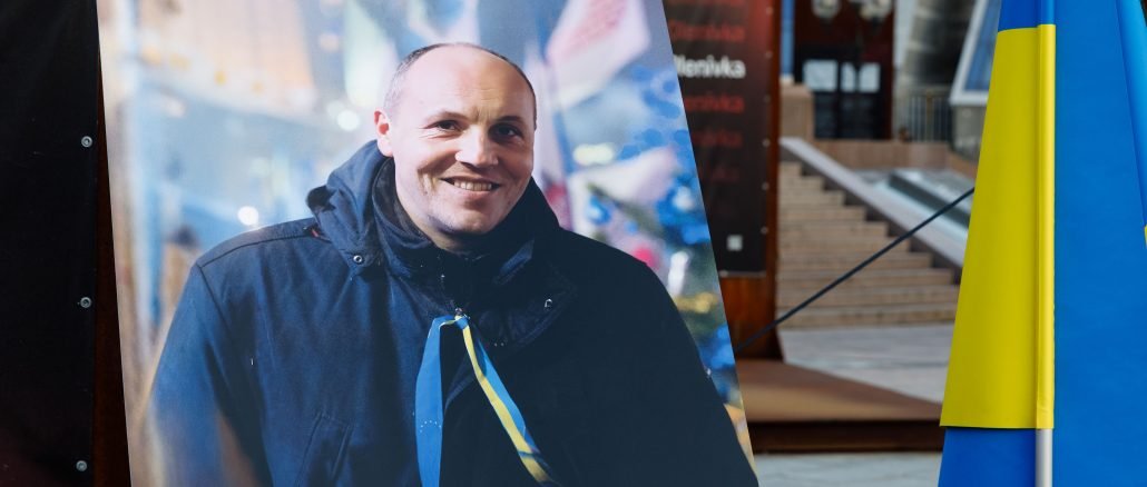 У Львові з 23 до 27 лютого триватиме фотовиставка пам’яті Андрія Парубія
eurosolidarity.org/2026/02/20/u-l…