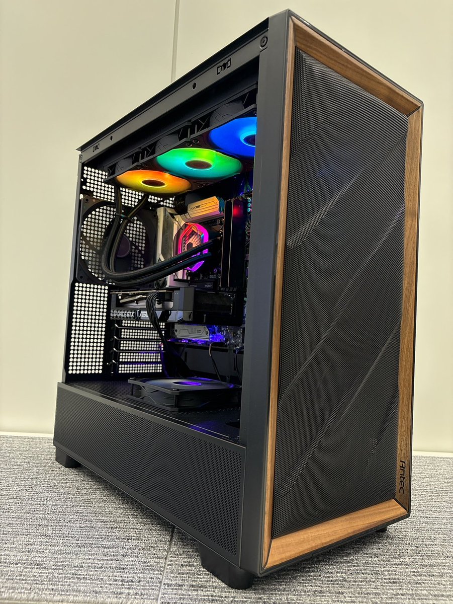 ゲーミングPCのプレゼントキャンペーンを準備中です！こんなPCいかがですか？