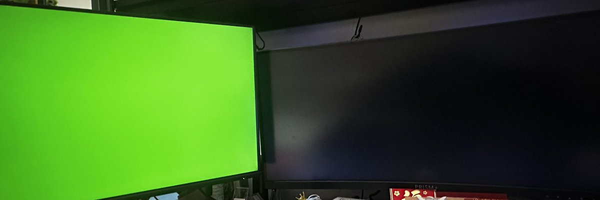 This happens while streaming??? HELP.