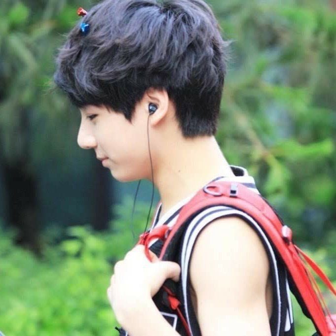 tae’s muscles⁷ (@floretkoo) on Twitter photo 