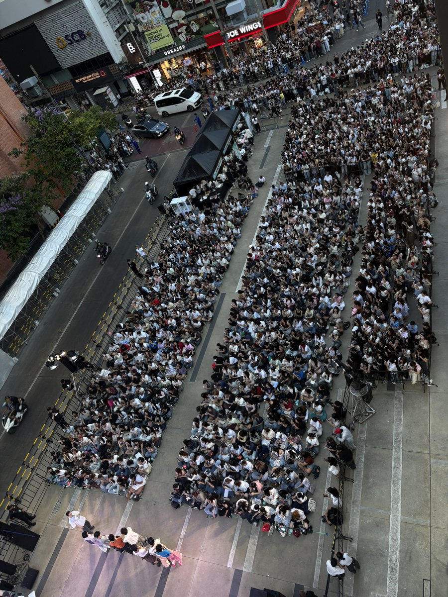 คนมาดูแก๊งด้วงกับเธอเต็มสยามเลยนี่นา 🥺