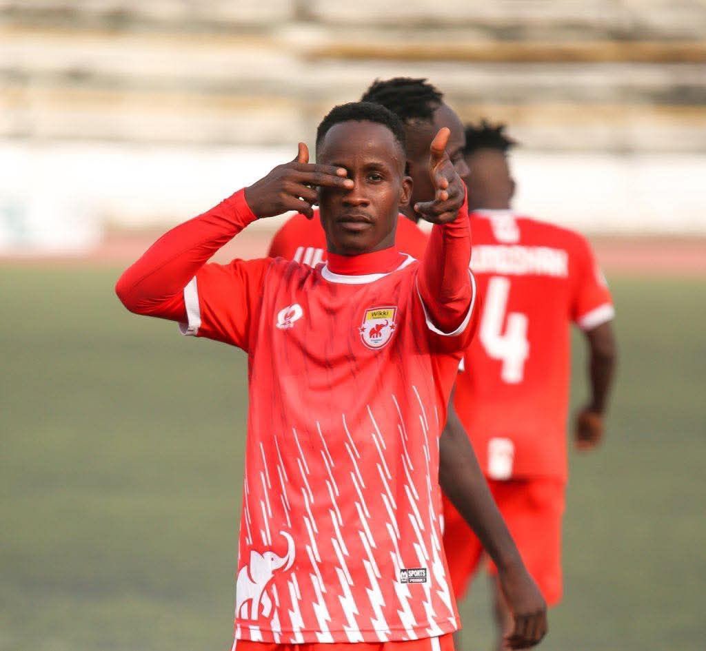 MickyJnr__'s tweet photo. Jonathan Mairiga is turning heads at Wikki Tourist! π³π¬β¨
β½ Goals scored: 8
π
°οΈ Assists: 4
The star player has been a key force this season, delivering both goals and creativity for his team.
A rising star to keep an eye on! π
#AfricanFootball
#WikkiTourist https://t.co/CybCcmE529