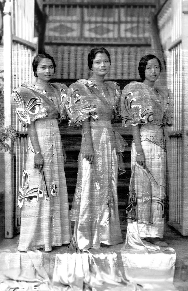 qui_quiqui40157's tweet photo. Three women in ternos with Art Nouveau details, April 8, 1934. Philippines https://t.co/kVhEzjQVIU