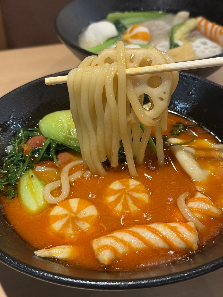 阪急三番街に2月5日に
オープンした【麻辣燙 絆】
上本町ハイハイタウンで人気の2号店
焼肉屋さんが運営する麻辣湯で
和牛から抽出した濃厚なスープが
他店とは一線を画す美味しい麻辣湯

【住所】
大阪市北区芝田1-1-3 阪急三番街　#PR