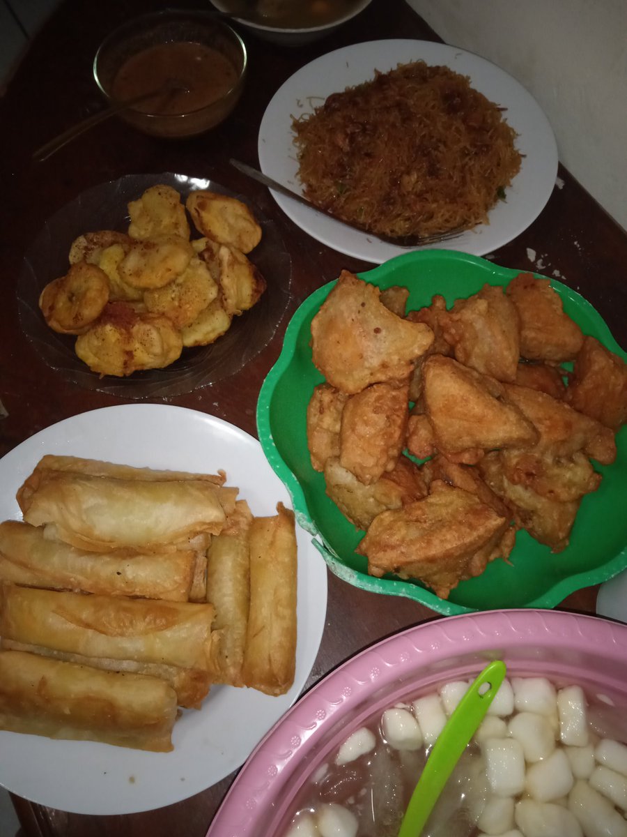 met buka <a href="/Nala_JKT48/">Shabilqis Naila</a> <a href="/Nachia_JKT48/">Nina Tutachia</a>

#BukaYukNal #BukaPuaChia D-4