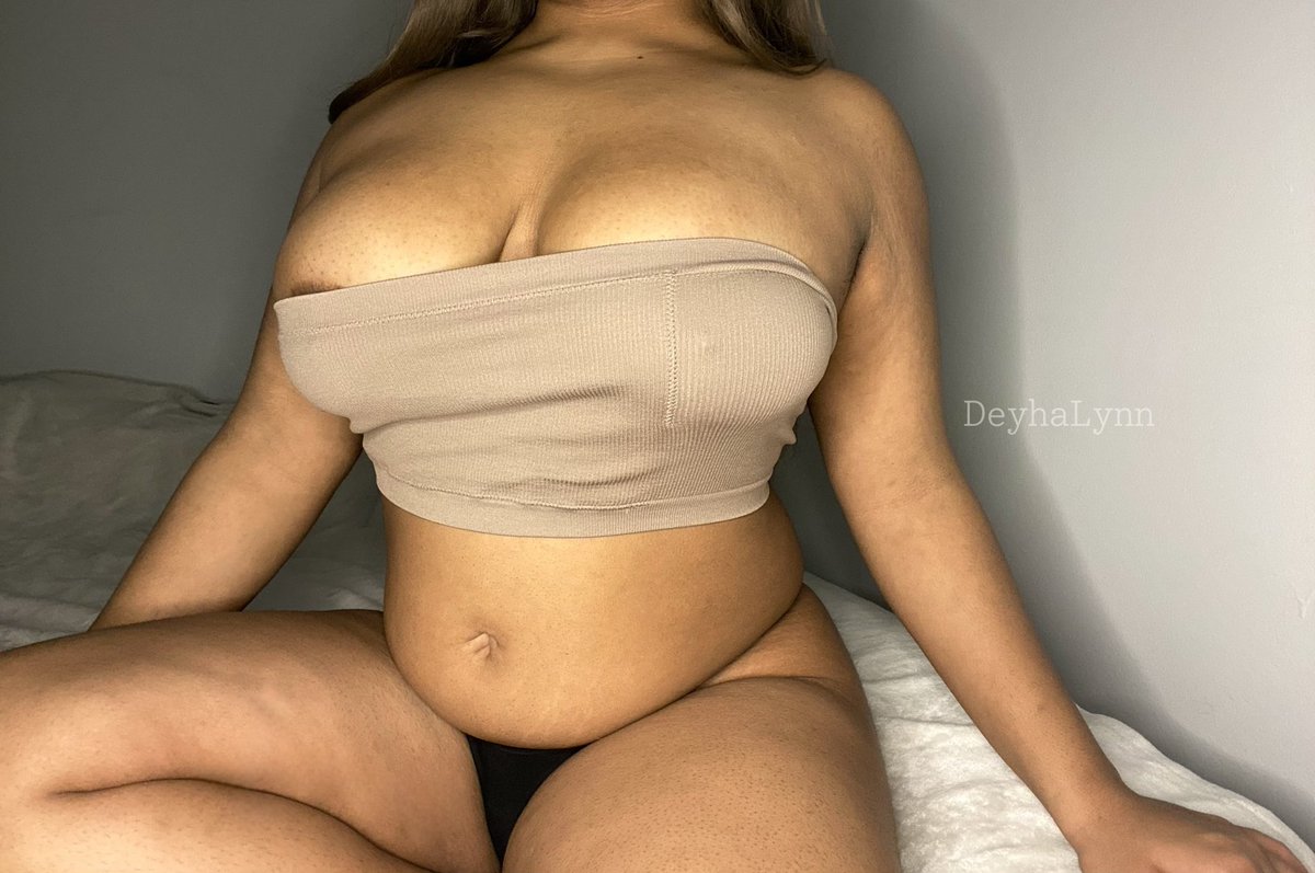 DeyhaLynn's tweet photo. #nsfw #nsfwtwť  #curvy #busty 
.
.
.
☀️Good Morning☀️ starting the day with a cute pic 😉 https://t.co/6V4buWi1aK
