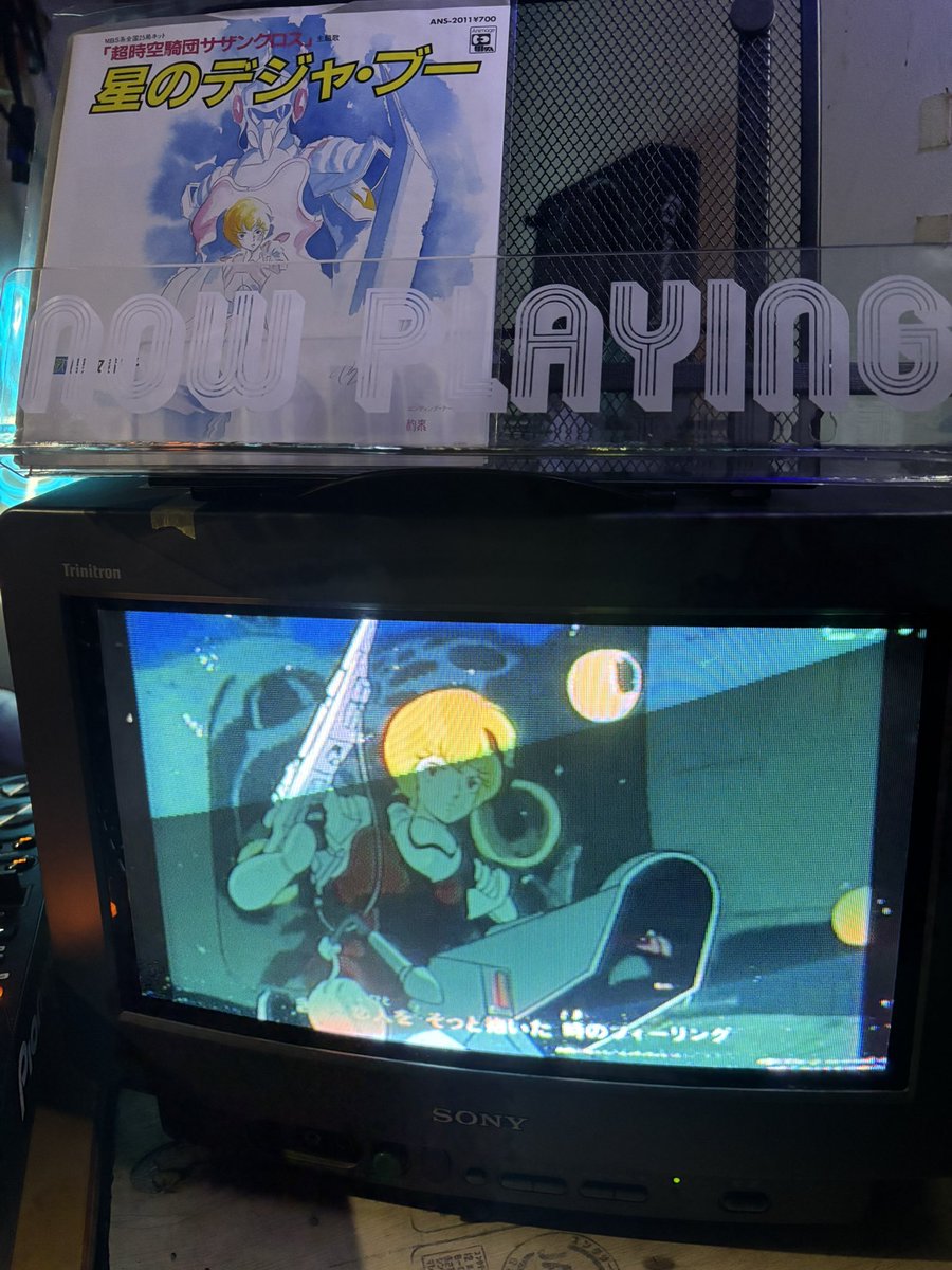 ブラウン管がモニターっていうのがイベントの色に合いすぎて こんなに