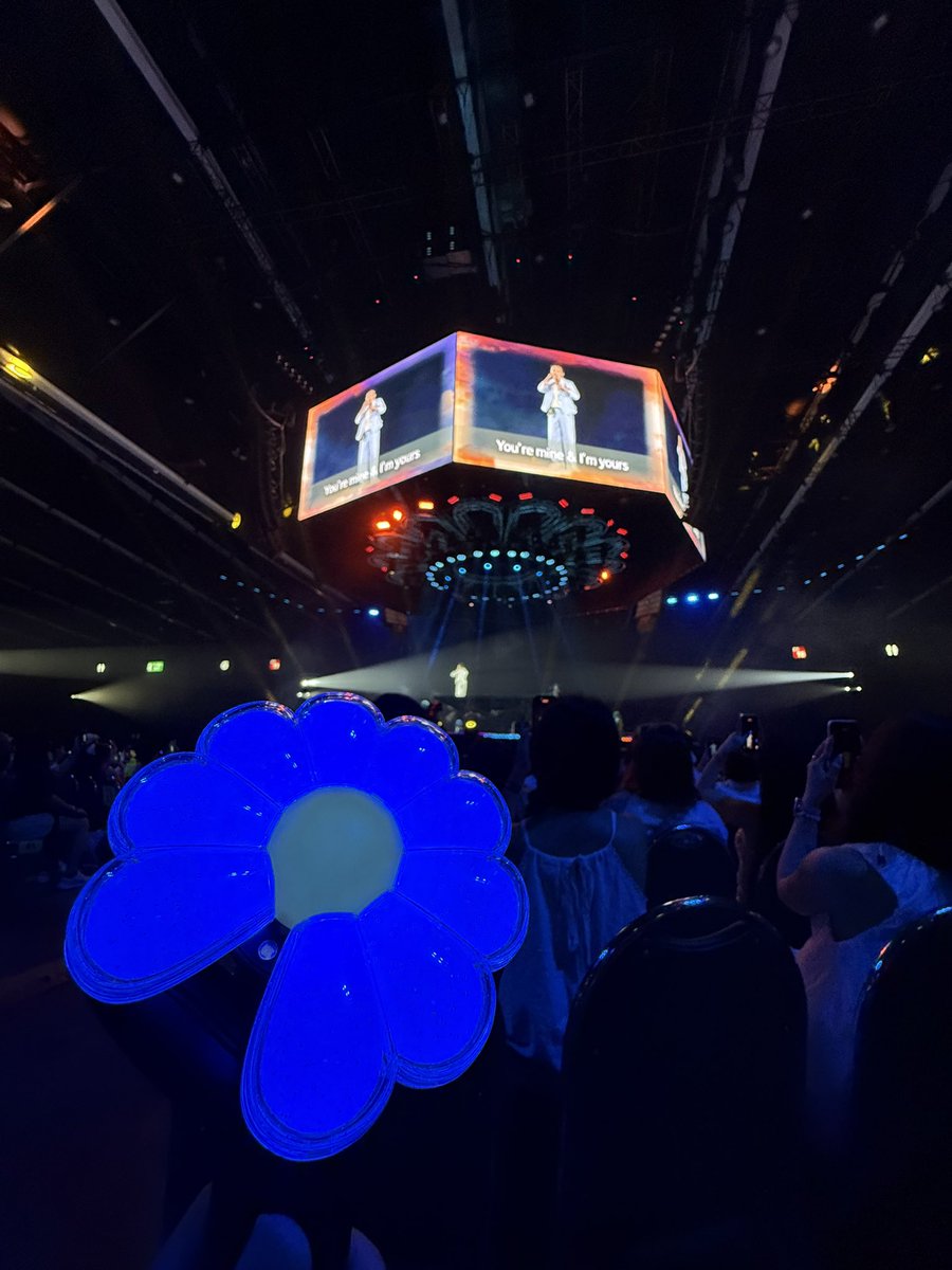 T_Aiemkumchai's tweet photo. 🌼🌷🤍
#GDRAGON2026inBKK
#PonThanapon https://t.co/2iTUOUsJpL