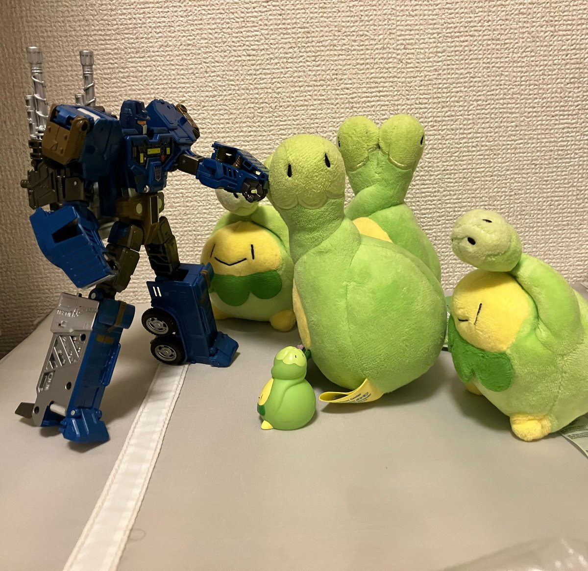 うちのオンスロートはリサイクルショップで一体のみで買ったものなので