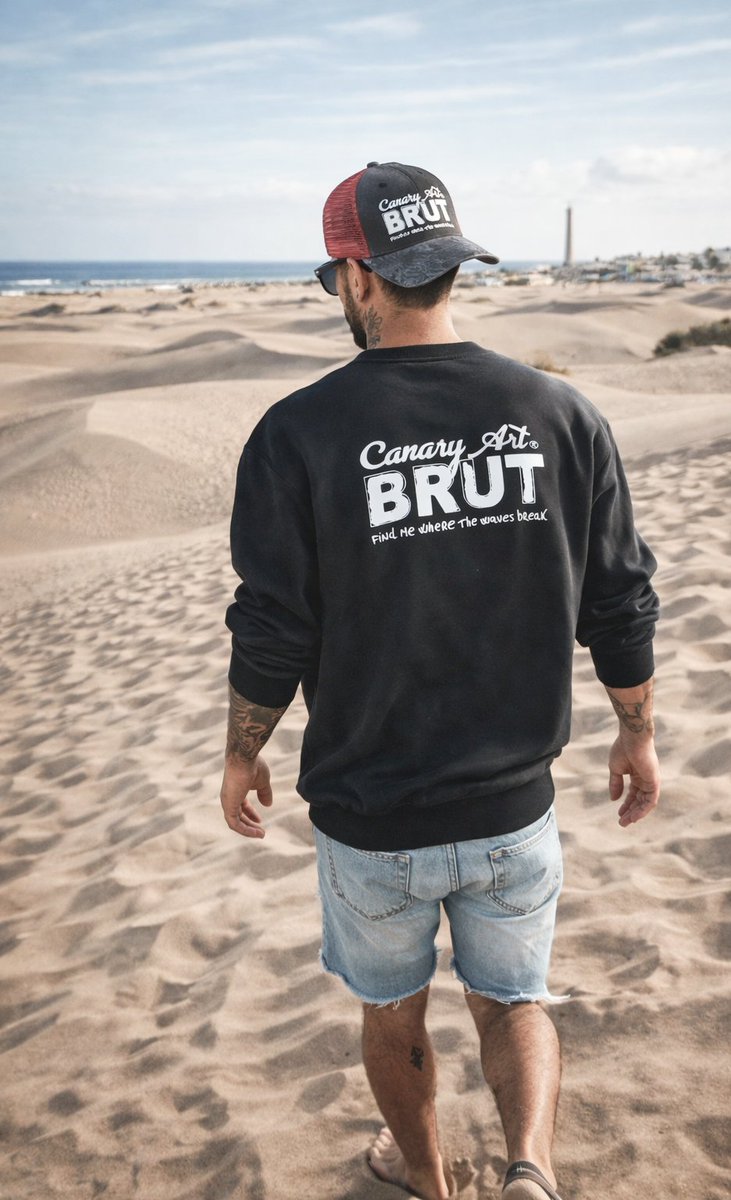 BrutCanary's tweet photo. ๐โ๏ธEn las dunas, el viento del atardecer toca los primeros acordes de una vieja canciรณn de rock n'roll.
Canary BRUT ยฎ๏ธ
#canarybrut #canaryislands #marcaderopa #hechoencanarias #maspalomas https://t.co/knJi1c0phs