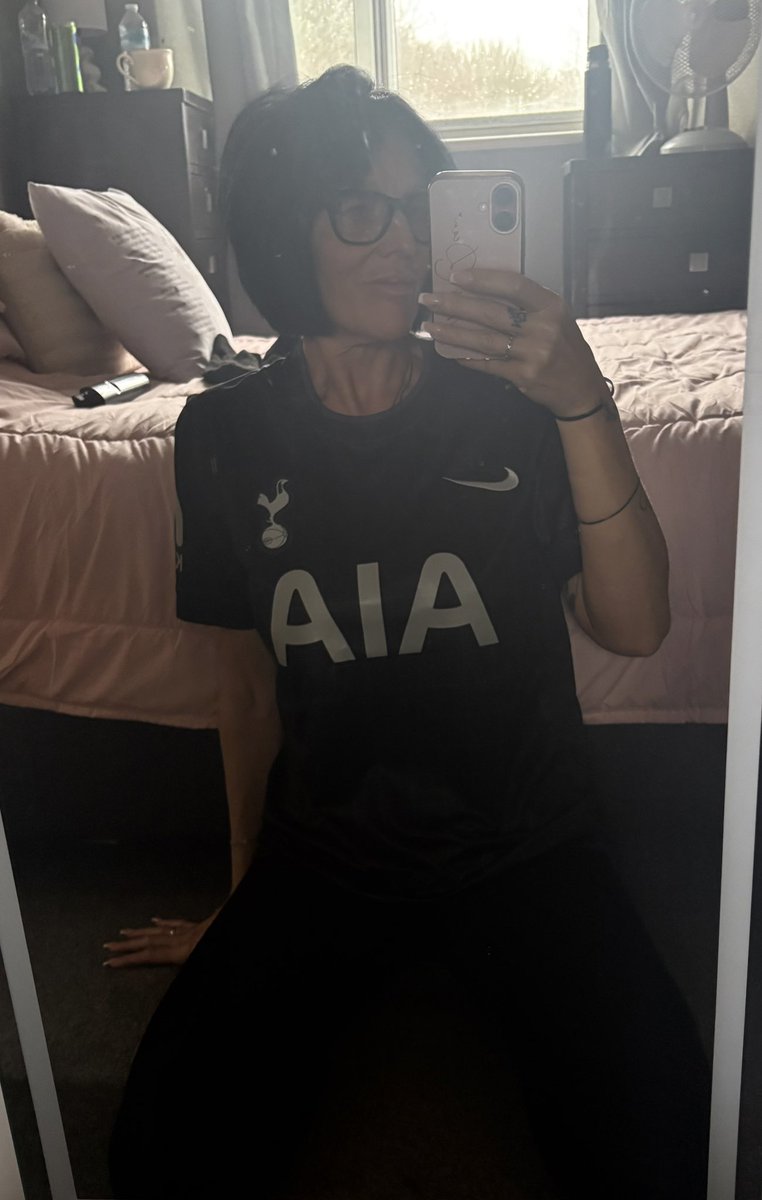 Vick 🖤 tweet media