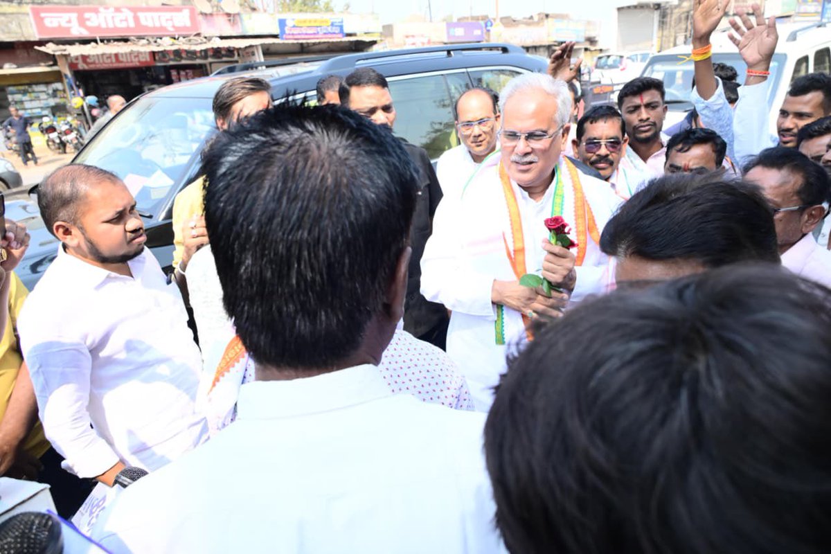 आज बालोद आगमन पर कांग्रेसजनों द्वारा आत्मीय स्वागत हेतु सहृदय आभार, आप सभी का साथ और विश्वास सदैव बना रहे.

इस दौरान विभिन्न विषयों पर मीडिया के साथियों के साथ चर्चा की.