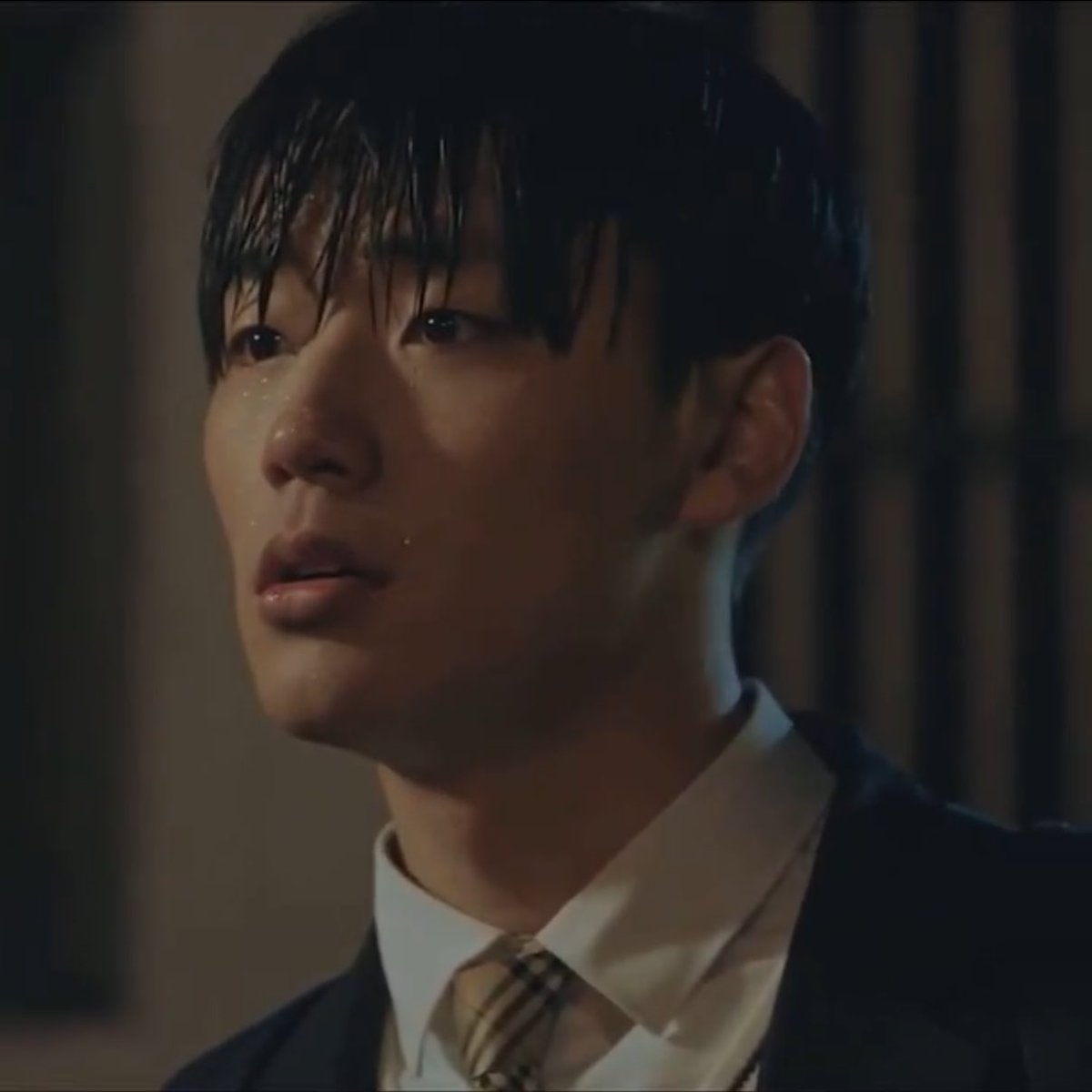 this is what i deserve from whc3, and it would be even better if it was a love confession