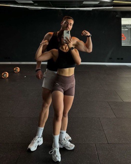 ussonlyy's tweet photo. you me, gym ? https://t.co/lDUSgPaWHd