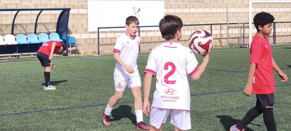 CultuAcademia's tweet photo. #CyDLAB Jornada 18
🏟️ Área Deportiva
Alevín B 8 - @AeroClub_Leon 0 https://t.co/xu9XVd71ke