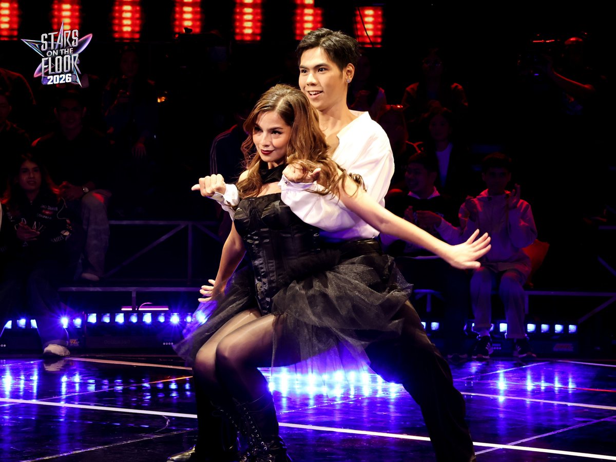 SOTF_GMA's tweet photo. Super init at nakakabighaning Sexy Cha-Cha-Cha number! Nagliyab ang stage with the undeniable dance chemistry nina Jasmine and https://t.co/4RUhrrorMu Joker! 🔥

#StarsOnTheFloor | Sundays, 7:15 PM
#SOTFLabanNa #JasmineCurtisSmith #1STONE_JOKER https://t.co/d9mUFDwpi8