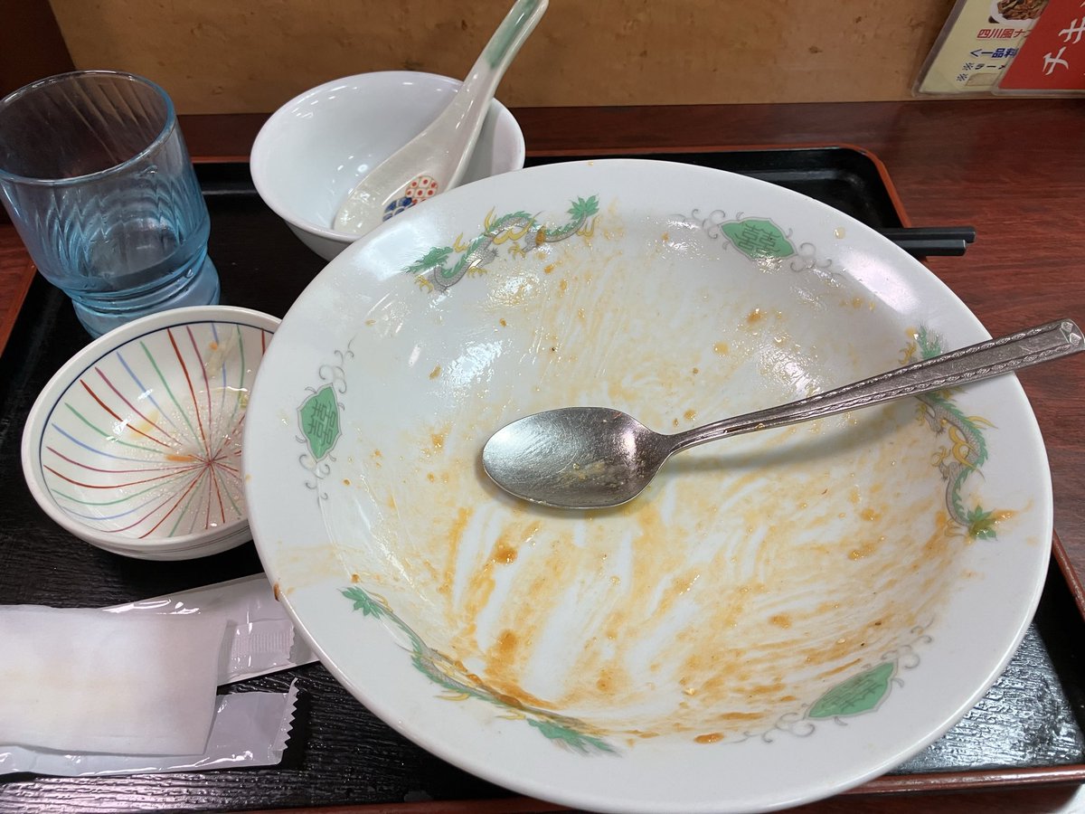 トマト麻婆飯チキンカツのせってメニューに初トライからの何とか完食😕