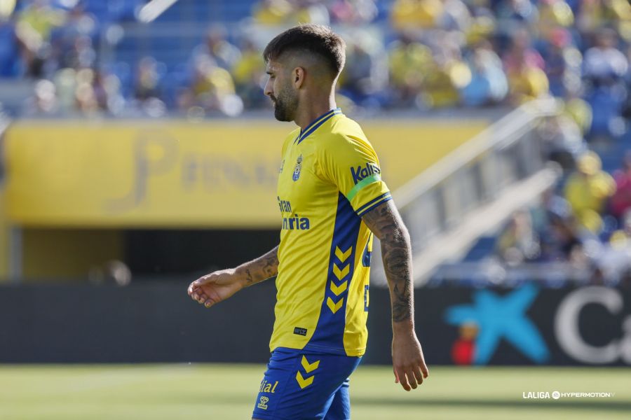 udlaspalmasNET's tweet photo. Pejiño e Iván Gil se quedaron en la grada por «decisión técnica»

https://t.co/sneEp5qWlb https://t.co/KOtI8C5D1n