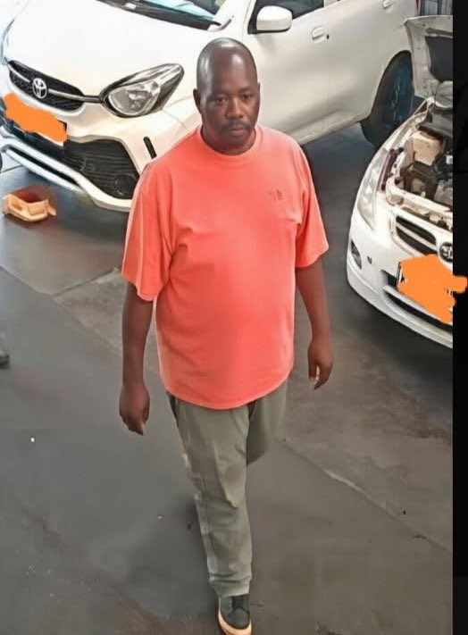 Please help find this gentleman. He went to a tyre shop in Roodepoort, took 6 tyres and sent a fake STD Bank instant money SMS. 

Repost For Awareness