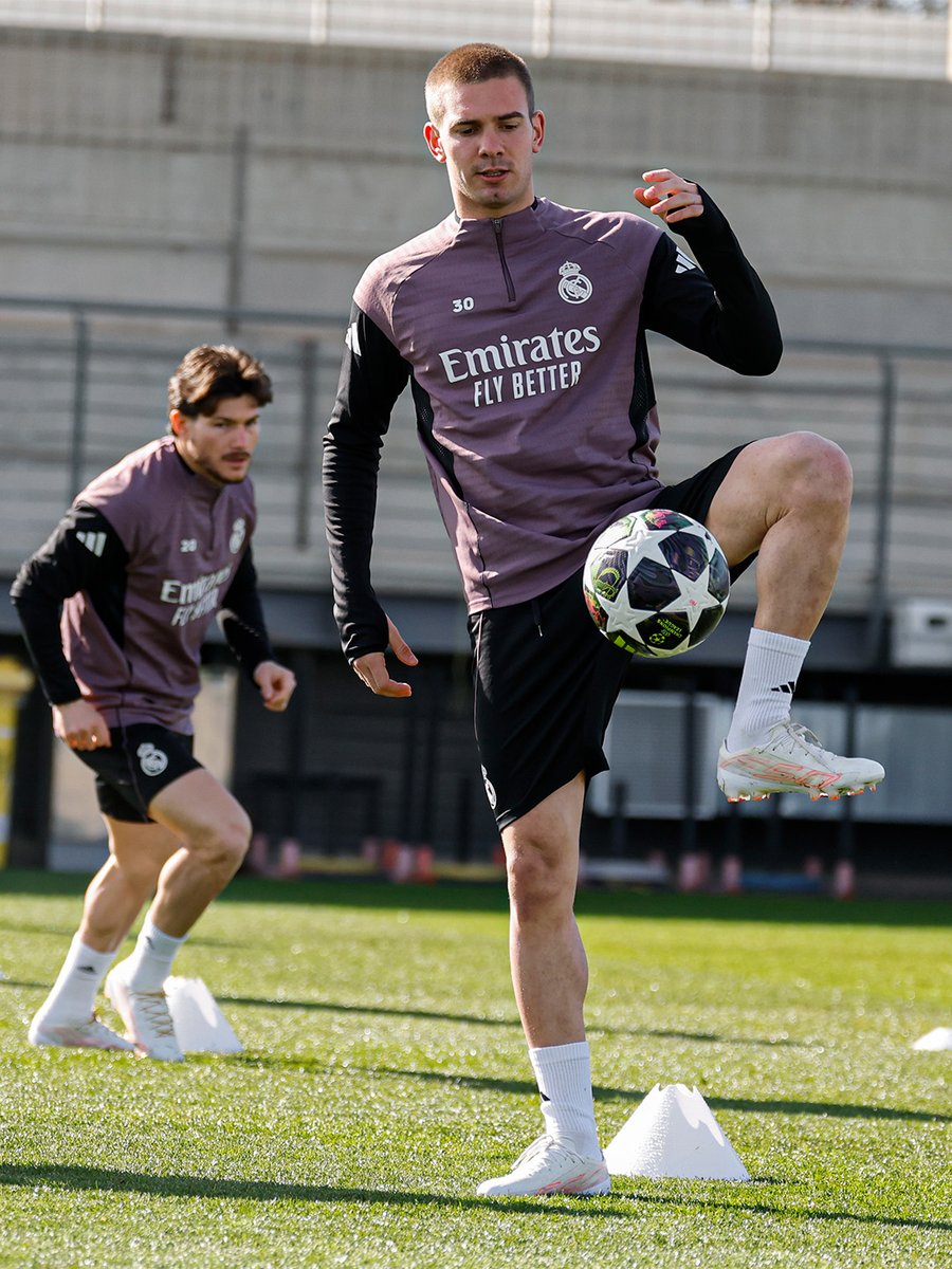 realmadrid's tweet image. 1️⃣2️⃣ @TrentAA
3️⃣0️⃣ Mastantuono