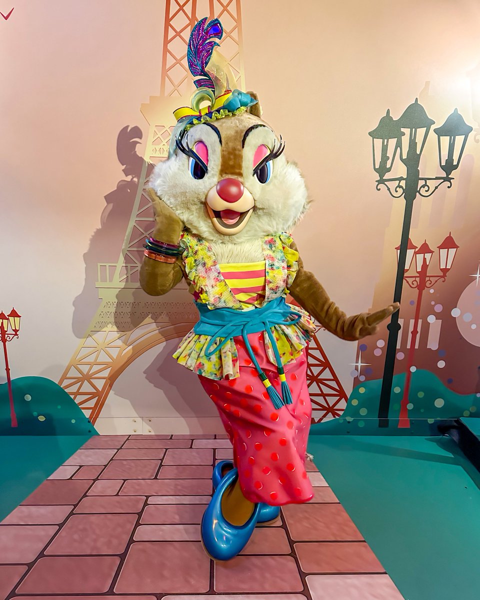 ミニーちゃんの写真、変えるの忘れてた💦 いま、頭のエッフェル塔と