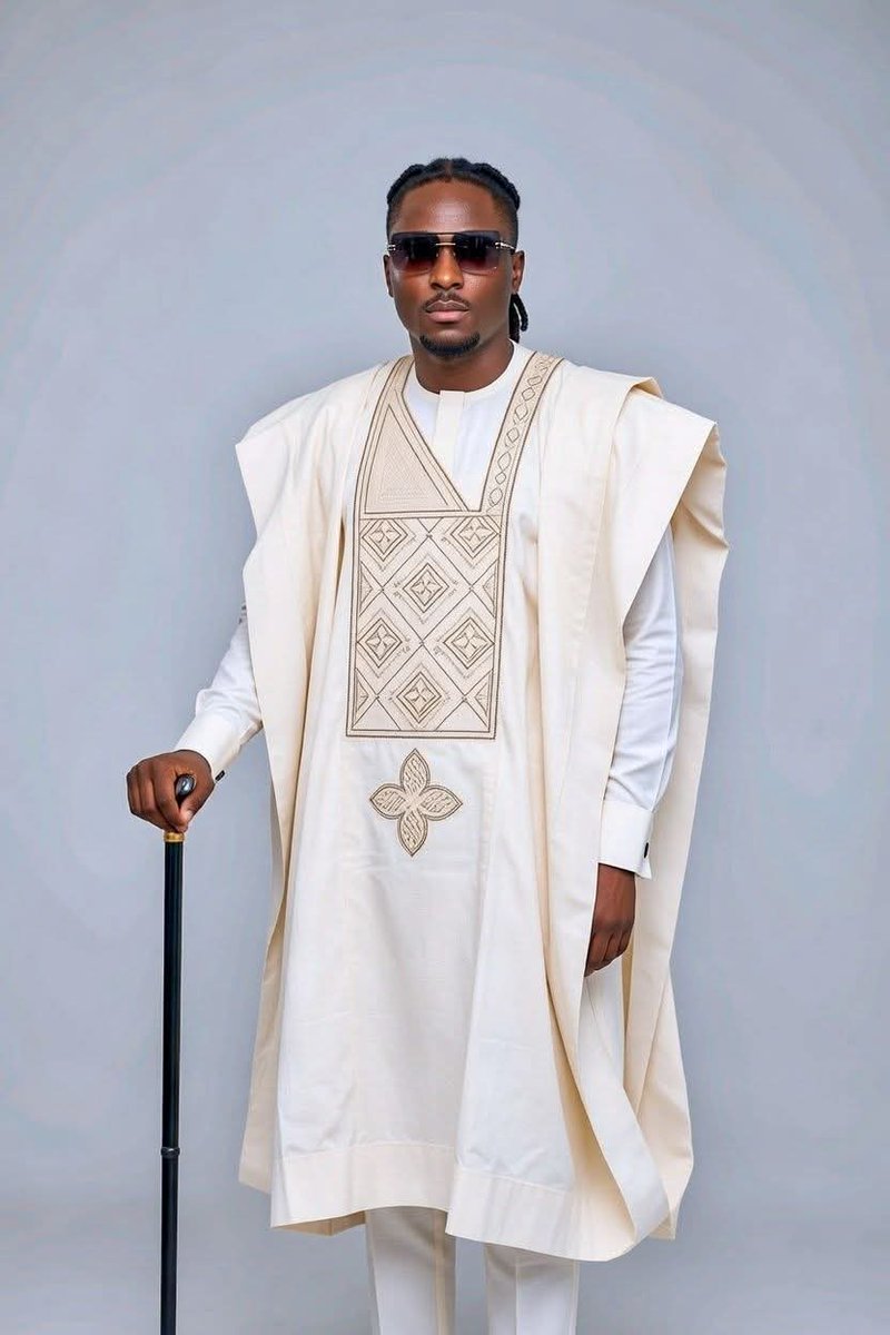 Carine981979's tweet photo. Faithyyyyyy, don't you think it will be nice if you dress like this?? 😂😂
This is so cool 💜🥺

#FaithAdewale https://t.co/veuXFZZ57s