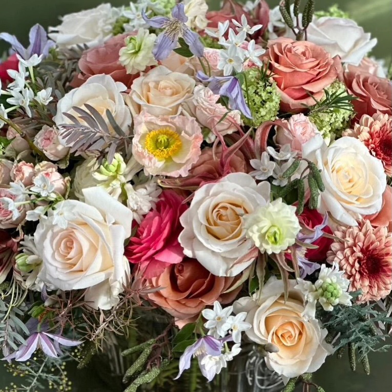 Welcoming the 2026 Pulbrook &amp; Gould Mother's Day Collection, a selection of bold and beautiful flower arrangements suitable for all Mothering Sunday celebrations.
View the full collection online and choose your favourite hand-tied bouquet.

pulbrookandgould.co.uk/collections/mo…