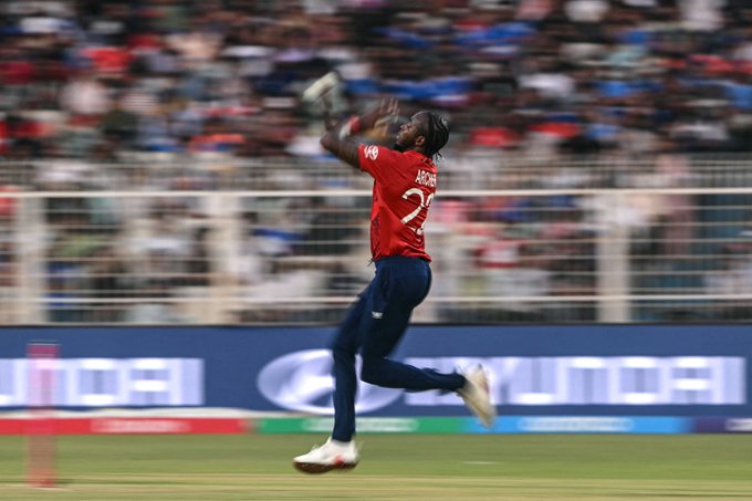 Jofra Archer running riot in Kandy!