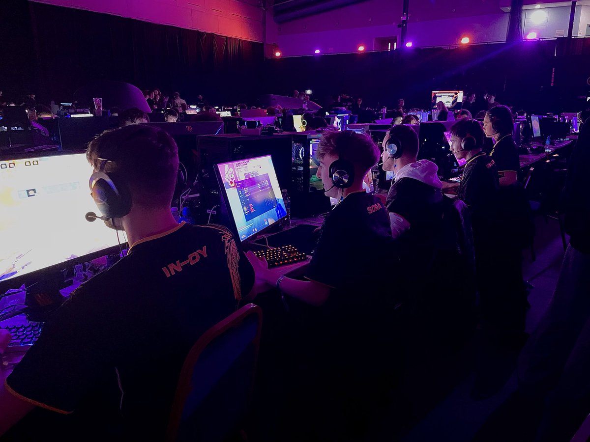 Royal Legion tweet media