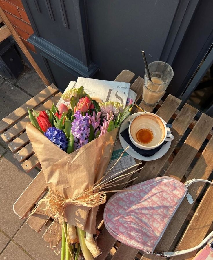 liIacdaisy's tweet image. fall in love again and again