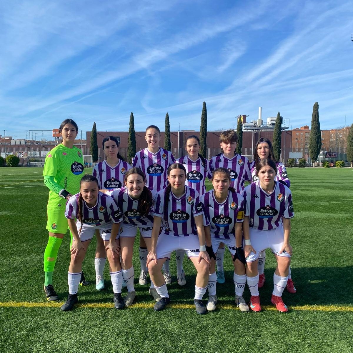 FINAL EN SALAMANCA 🔚💜

Las nuestras siguen contando sus partidos por triunfo tras superar 0-11 al CD Navega.

⚽️ Carmen, Nerea, Lucía, Jimena y Guio fueron las goleadoras

#pucela #RVFemenino