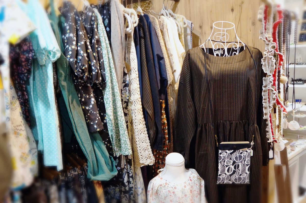 大阪守口市のハンドメイド雑貨店🌿 約60名の作家さんの作品が並ぶ