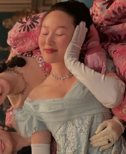 WAIT A MINUTE THIS CINDERELLA DRESS IS AFTER SHE MARRIED THE PRINCE