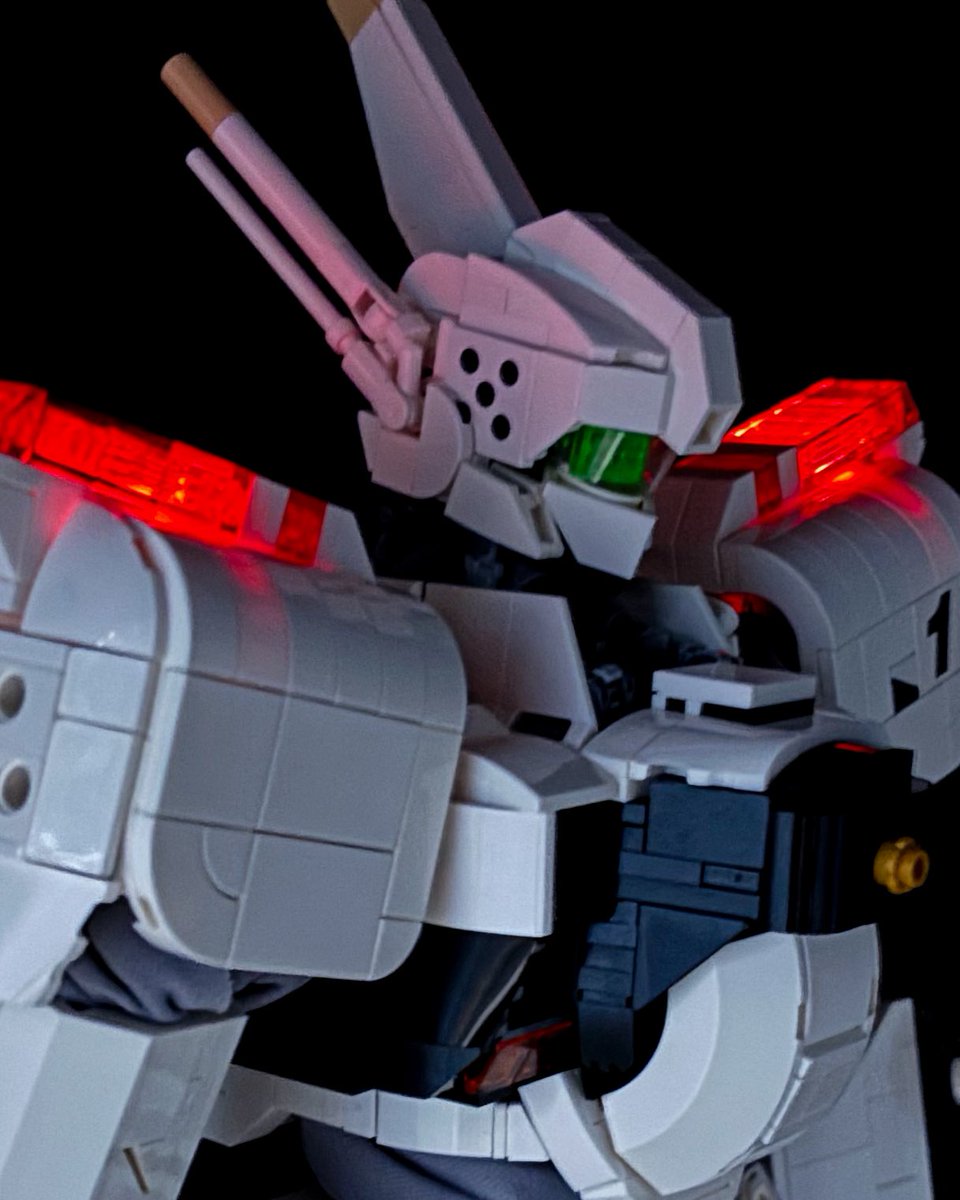 LEGOイングラムやっとこさ完成 なるべく近いうちにアップします