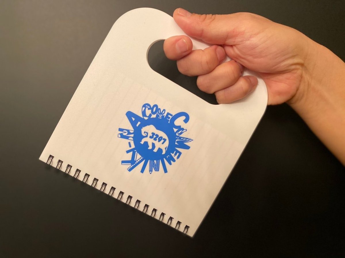 3297jp's tweet image. こんばんは、北久保実佑です🌃

本日は劇団員WSでした！
ご参加頂いた皆様ありがとうございました🍀

カムカムでは
定期的にWSを開催しております！

吸収したことを書き留めて置くのにもってこいの、一目でカムカムと分かるこちらのノート🐘💙
詳細はカムヤホンポまで！✅

ccm3297.base.shop/items/59003192