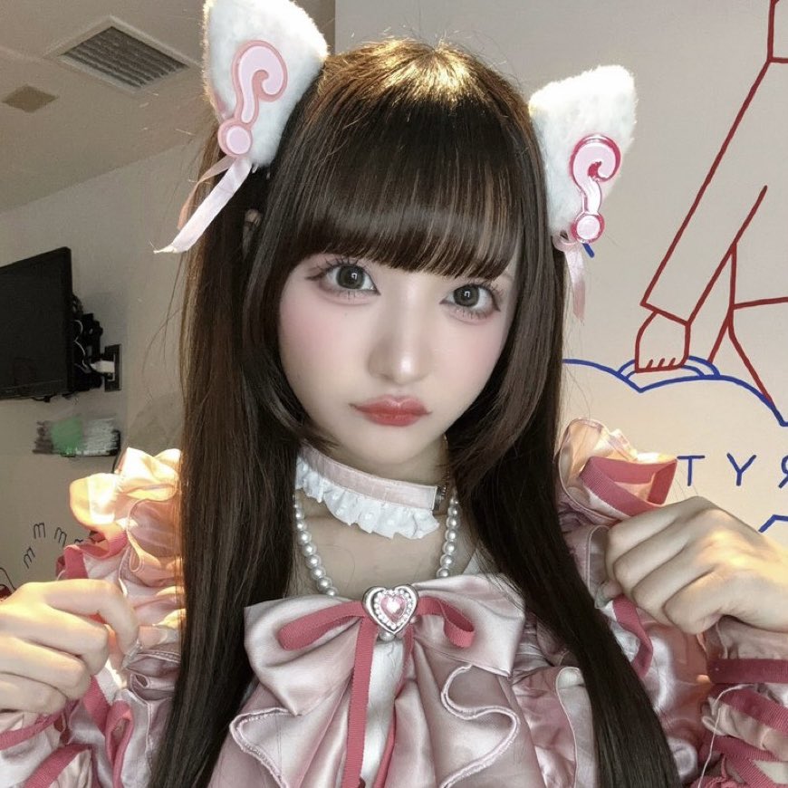nigeamuhibikun's tweet photo. 猫の日なのでうちの猫ちゃんずどぞ
#きゅるりんってしてみて 
#猫の日 https://t.co/Q2E440bSCY