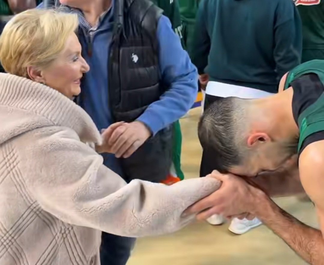 Red Kalamaris tweet media