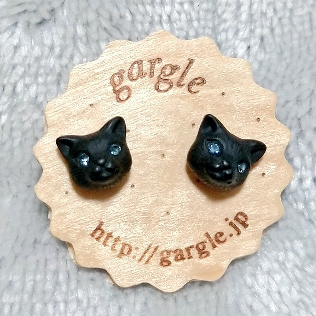 猫の日 今日のピアスはクロネコさん🐈‍⬛でしたよ🍀