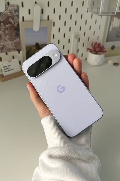 Let’s end this:

iPhone                         or                     G-Pixel