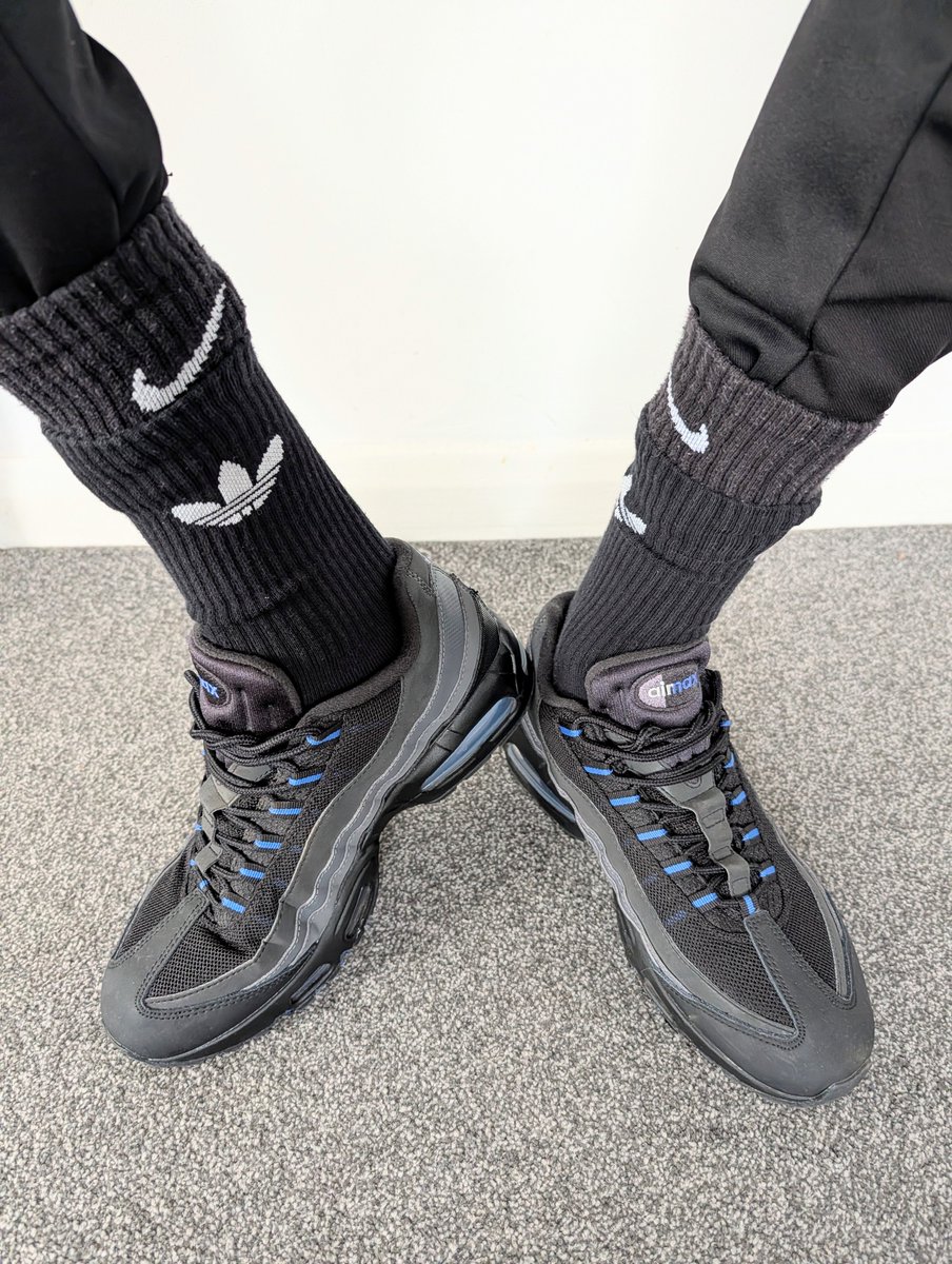 Danny 🧦👟 tweet media