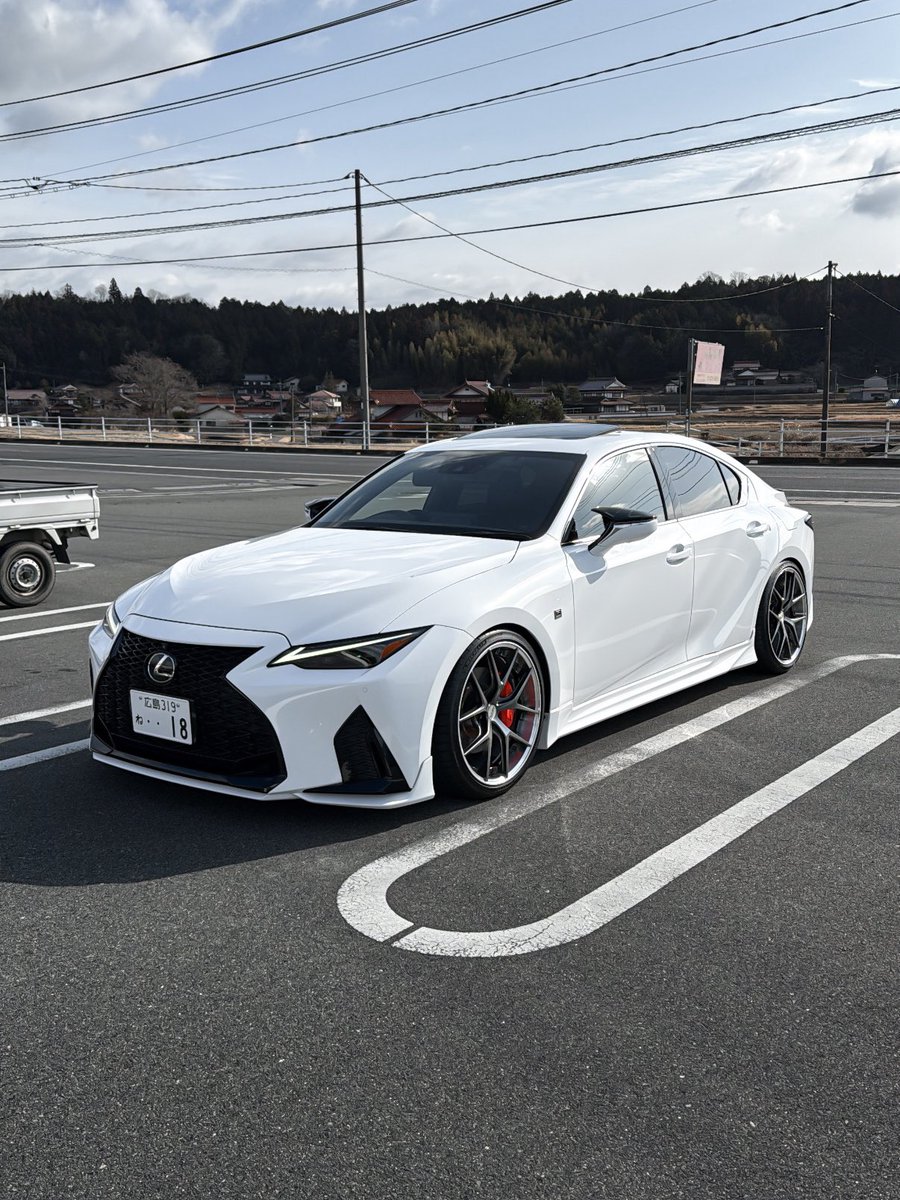 _kai_x23's tweet photo. 運転して楽しいのは間違いなくIS🚗

高級感は当たり前に GSの方が良かった。
 GSにあってISには無いものが多すぎるし https://t.co/GFQnkyTGwP