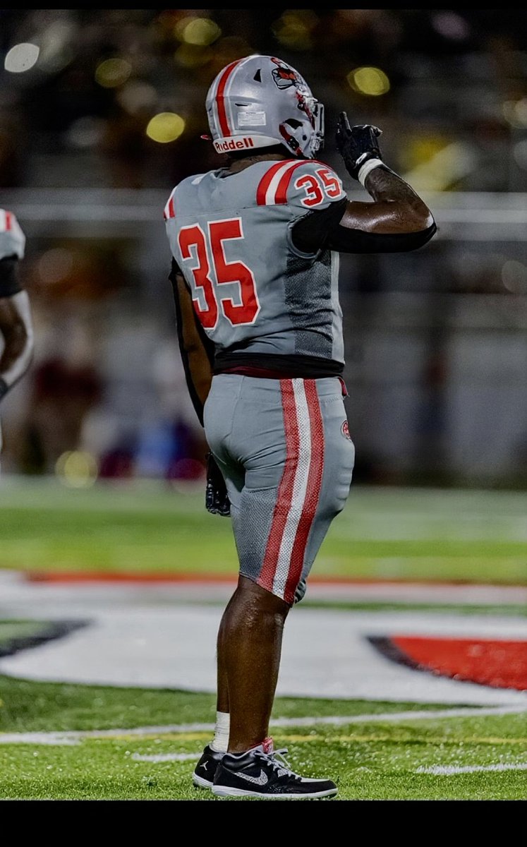 TyreseSutton0's tweet photo. I will be taking a official visit to @ThMSCyclones March 7th https://t.co/4lGPVRs13d